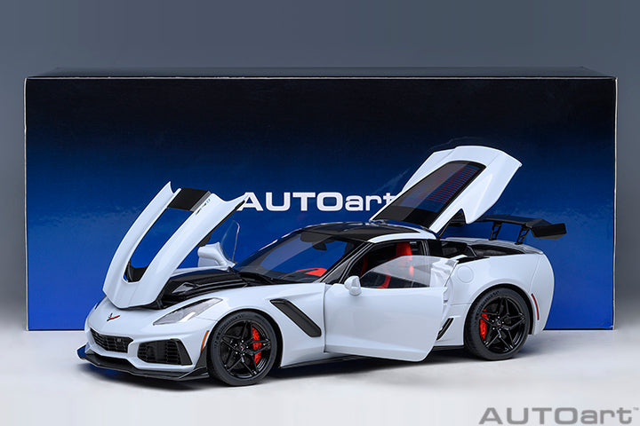 Corvette C8 ZR1 1:18 scale model with black rear wing
