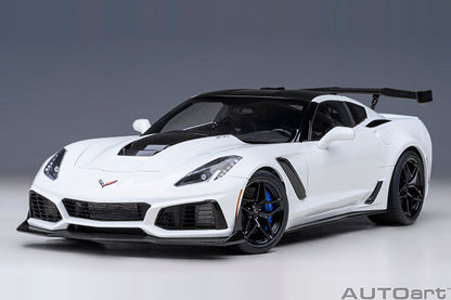 AUTOart Chevy Corvette ZR1 Arctic White 1:18