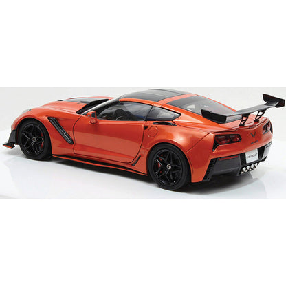 Ixo 2019 Chevy Corvette ZR1 Sebring Orange Tintcoat 1:18